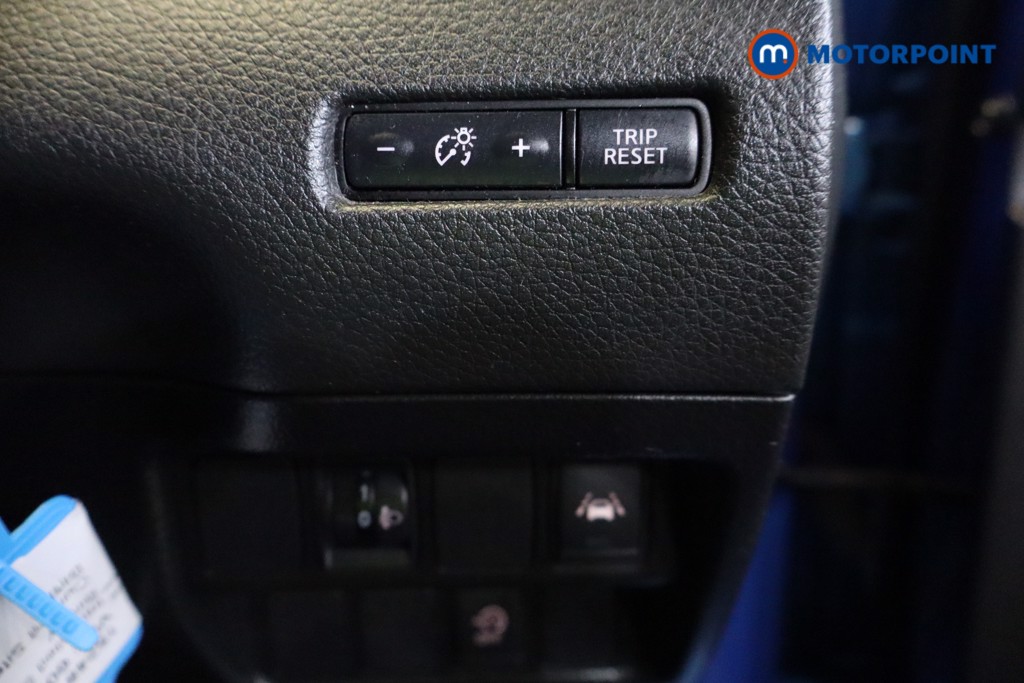 Nissan Qashqai Acenta Premium Manual Diesel SUV - Stock Number (1524816) - 12th supplementary image