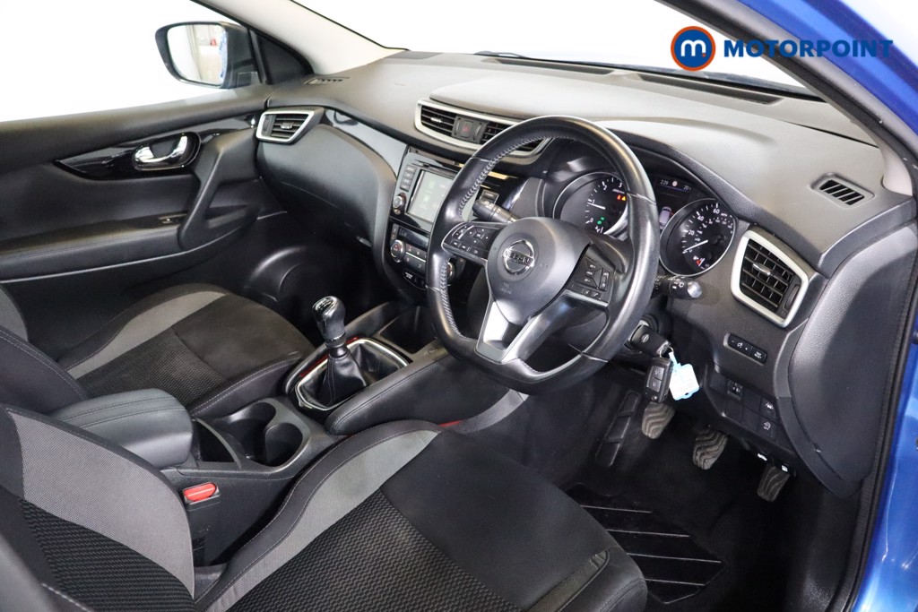 Nissan Qashqai Acenta Premium Manual Diesel SUV - Stock Number (1524816) - 1st supplementary image