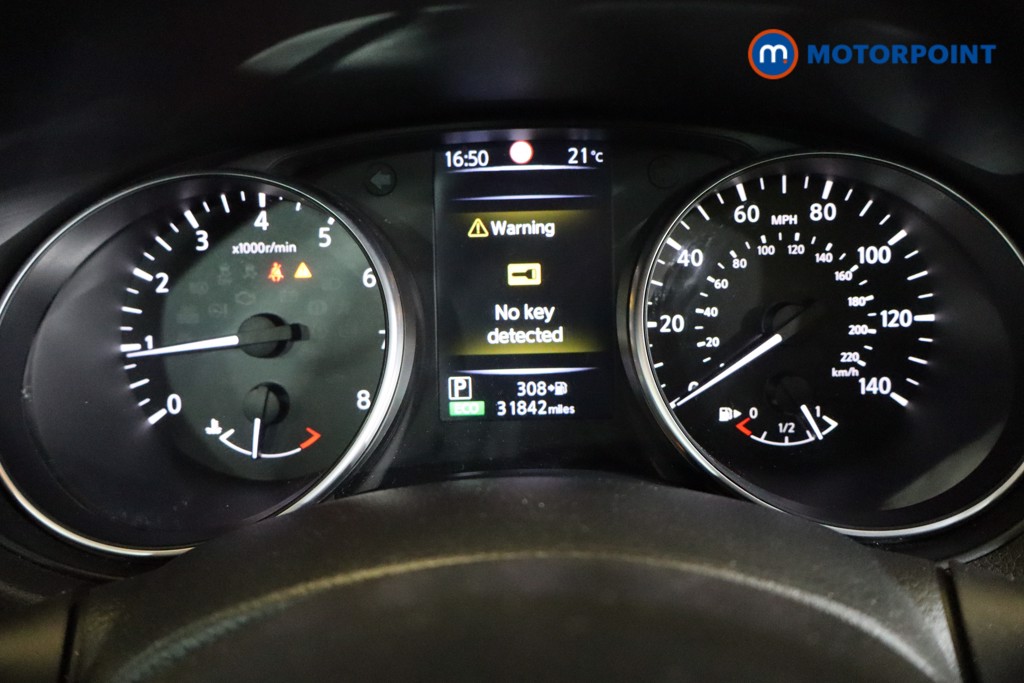 Nissan Qashqai N-Connecta Automatic Petrol SUV - Stock Number (1525081) - 2nd supplementary image