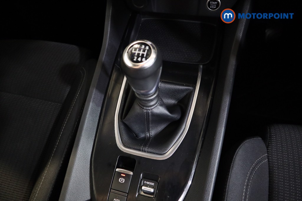 Nissan Qashqai Acenta Premium Manual Petrol SUV - Stock Number (1535909) - 8th supplementary image