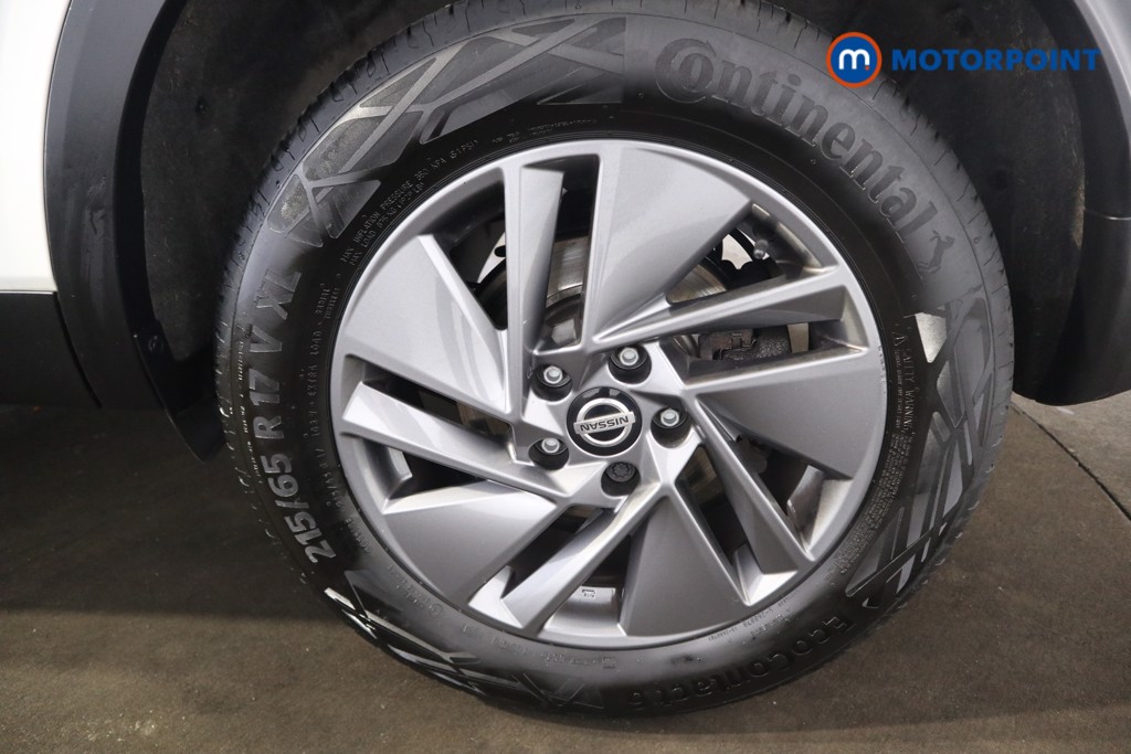Nissan Qashqai Acenta Premium Manual Petrol SUV - Stock Number (1535909) - 17th supplementary image