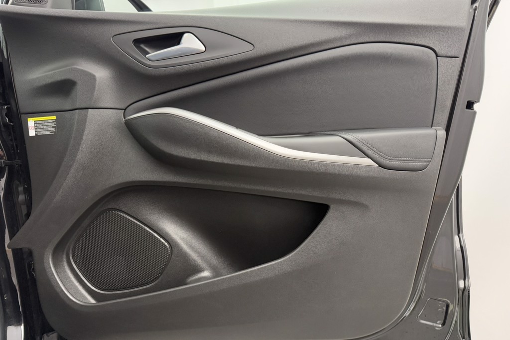 Vauxhall Grandland Ultimate Manual Petrol SUV - Stock Number (1539542) - 15th supplementary image