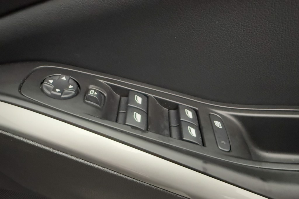 Vauxhall Grandland Ultimate Manual Petrol SUV - Stock Number (1539542) - 16th supplementary image