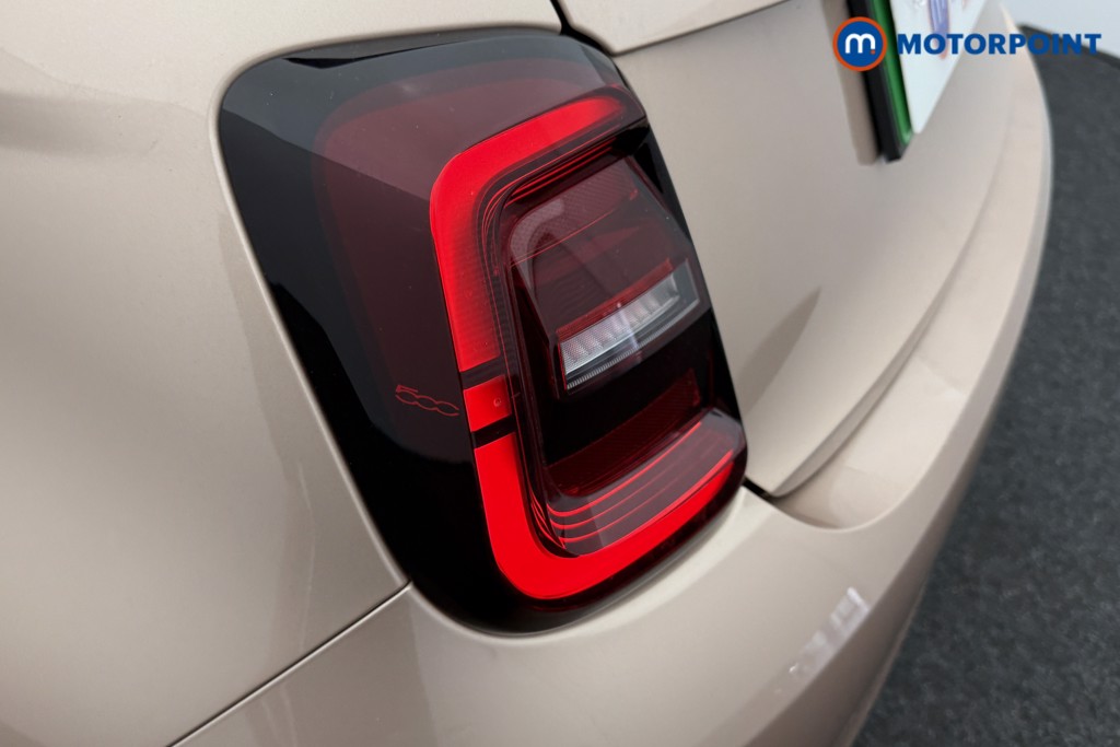 Fiat 500 Passion Automatic Electric Hatchback - Stock Number (1541264) - 21st supplementary image