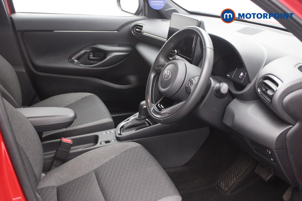 Toyota Yaris Cross Design Automatic Petrol-Electric Hybrid Estate - Stock Number (1541311) - 3rd supplementary image