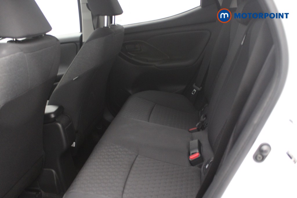 Toyota Yaris Design Automatic Petrol-Electric Hybrid Hatchback - Stock Number (1541313) - 2nd supplementary image