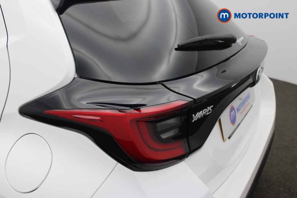 Toyota Yaris Design Automatic Petrol-Electric Hybrid Hatchback - Stock Number (1541313) - 24th supplementary image