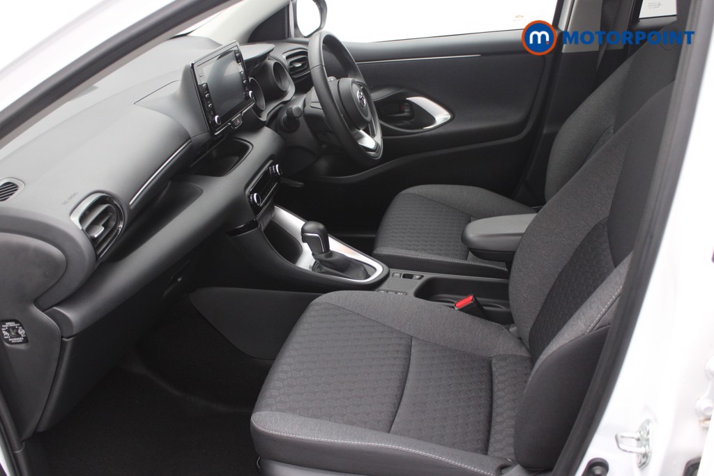 Toyota Yaris Design Automatic Petrol-Electric Hybrid Hatchback - Stock Number (1541313) - 1st supplementary image