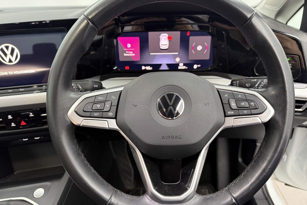 Volkswagen Golf Life Manual Petrol Hatchback - Stock Number (1541874) - 3rd supplementary image