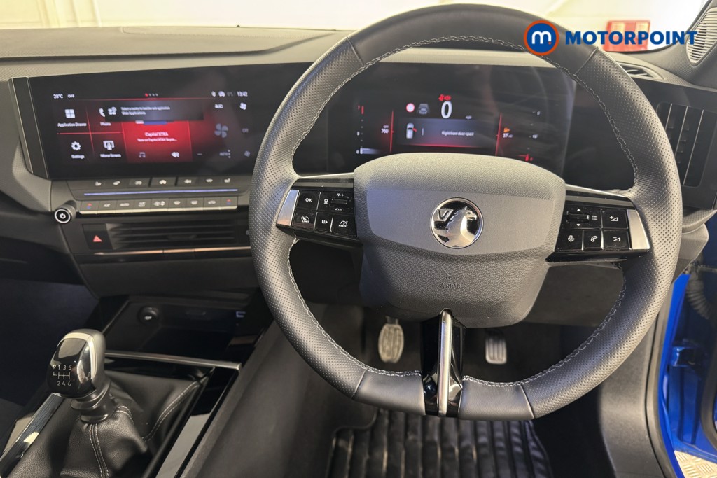 Vauxhall Astra Ultimate Manual Petrol Hatchback - Stock Number (1543494) - 1st supplementary image