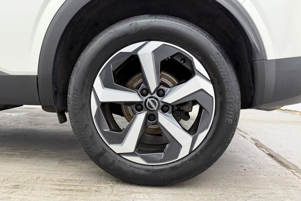 Nissan Qashqai N-Connecta Manual Petrol SUV - Stock Number (1543663) - 33rd supplementary image