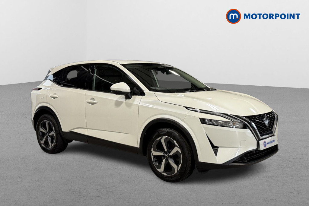 Nissan Qashqai N-Connecta Manual Petrol SUV - Stock Number (1543663) - Drivers side front corner