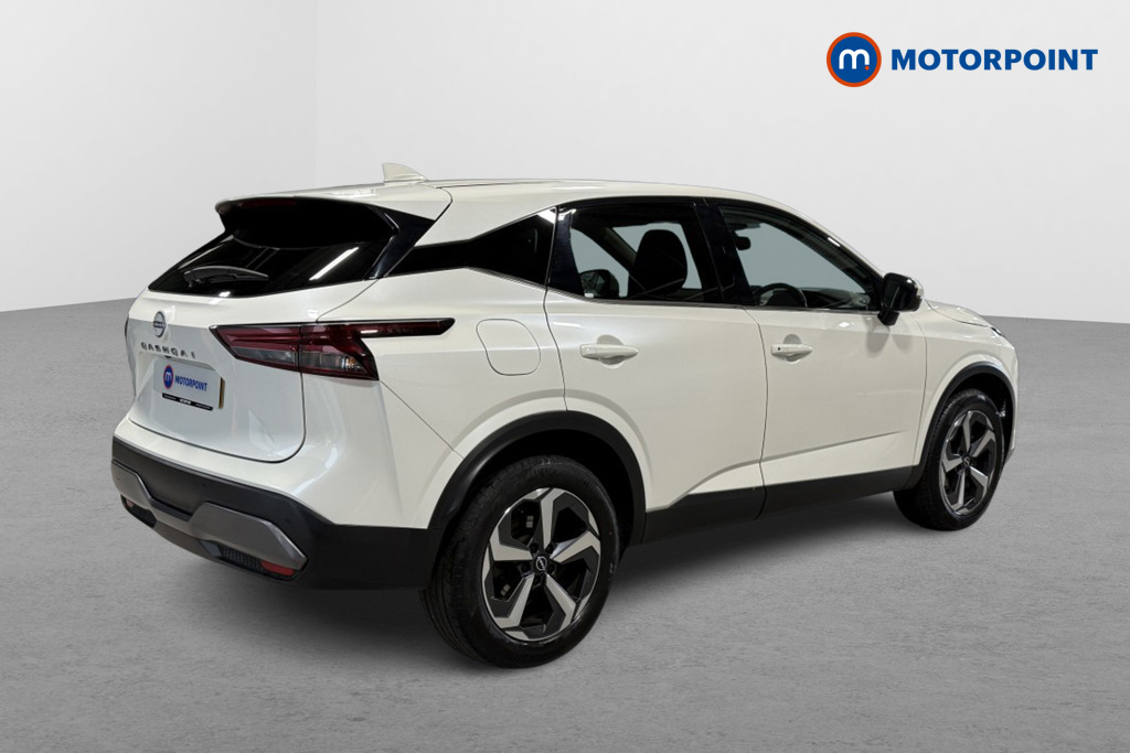 Nissan Qashqai N-Connecta Manual Petrol SUV - Stock Number (1543663) - Drivers side rear corner