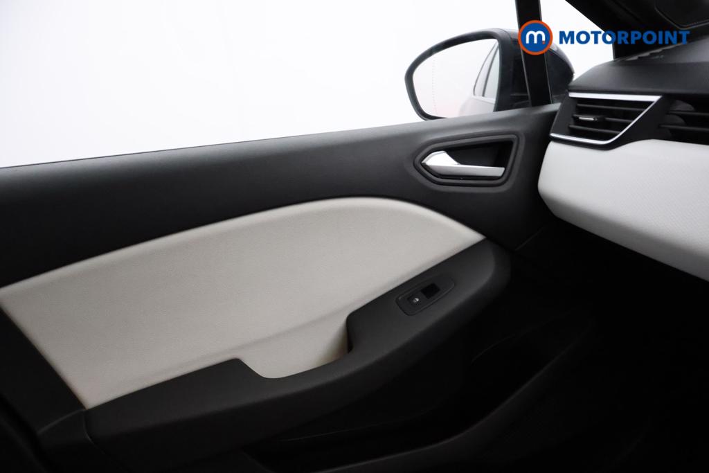 Renault Clio Techno Manual Petrol Hatchback - Stock Number (1545733) - 8th supplementary image