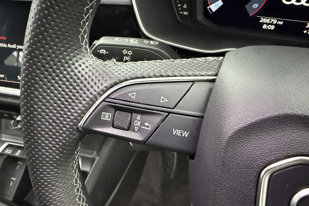 Audi Q3 Black Edition Manual Petrol SUV - Stock Number (1546657) - 3rd supplementary image