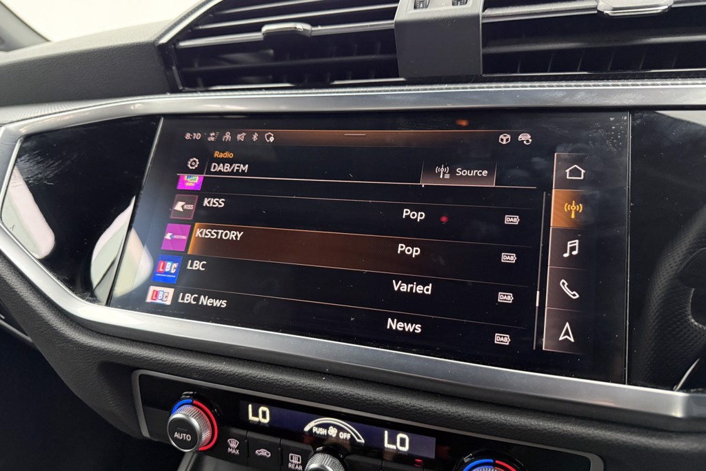 Audi Q3 Black Edition Manual Petrol SUV - Stock Number (1546657) - 9th supplementary image