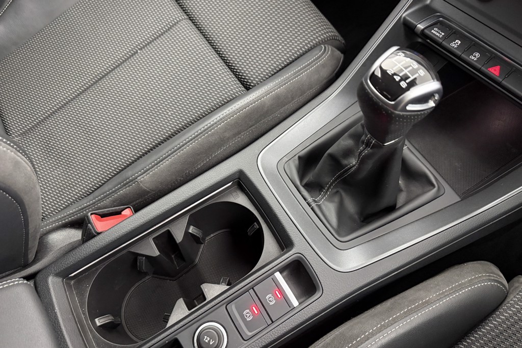 Audi Q3 Black Edition Manual Petrol SUV - Stock Number (1546657) - 16th supplementary image