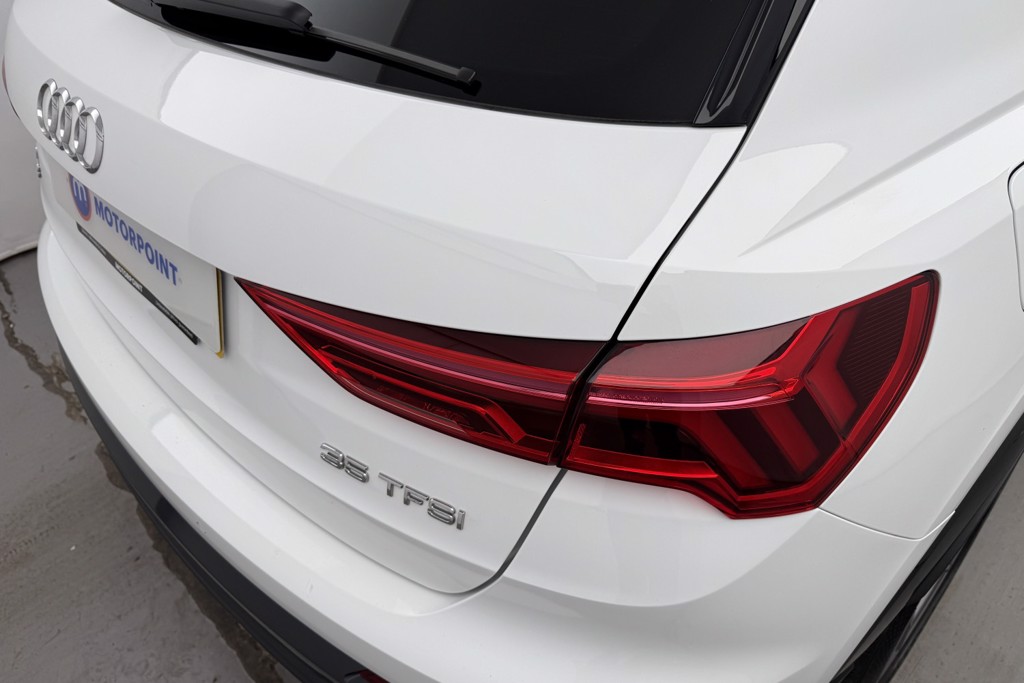 Audi Q3 Black Edition Manual Petrol SUV - Stock Number (1546657) - 27th supplementary image