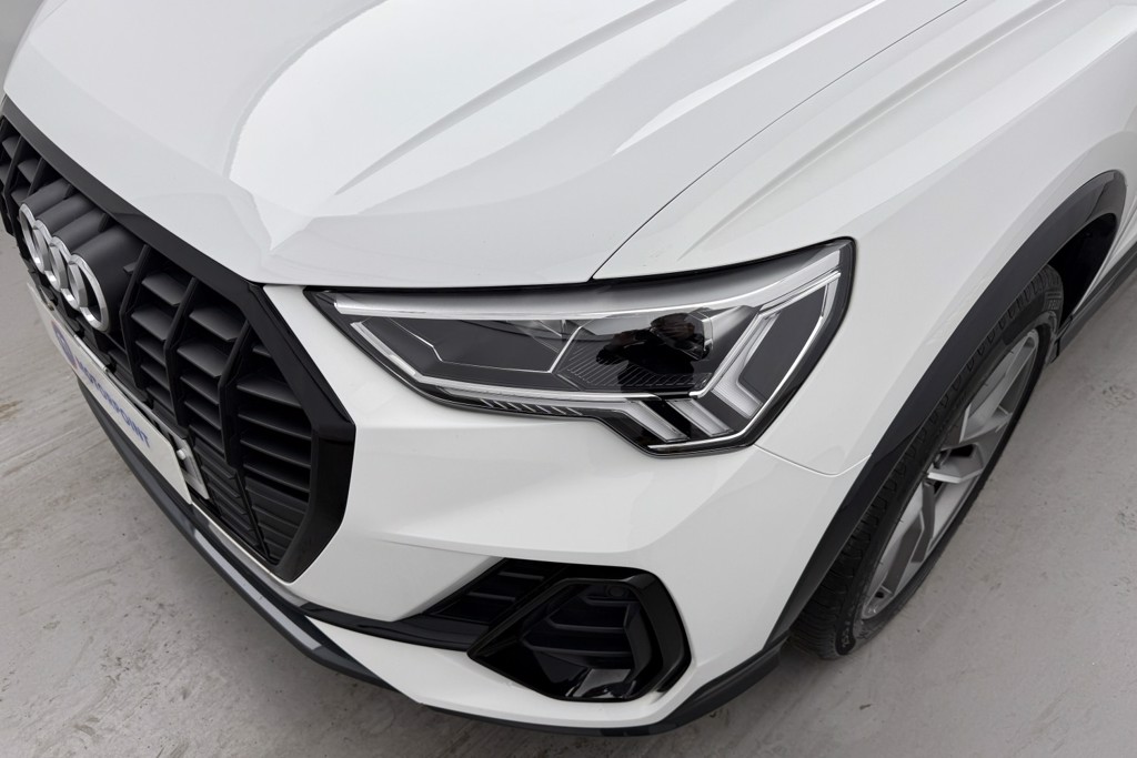 Audi Q3 Black Edition Manual Petrol SUV - Stock Number (1546657) - 30th supplementary image