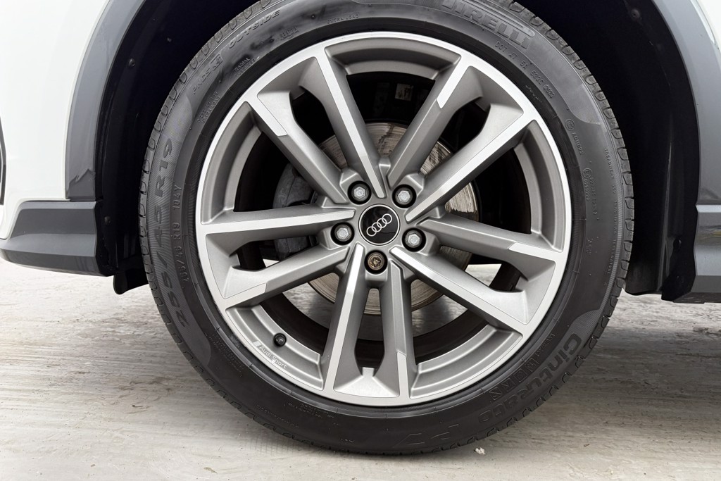Audi Q3 Black Edition Manual Petrol SUV - Stock Number (1546657) - 31st supplementary image