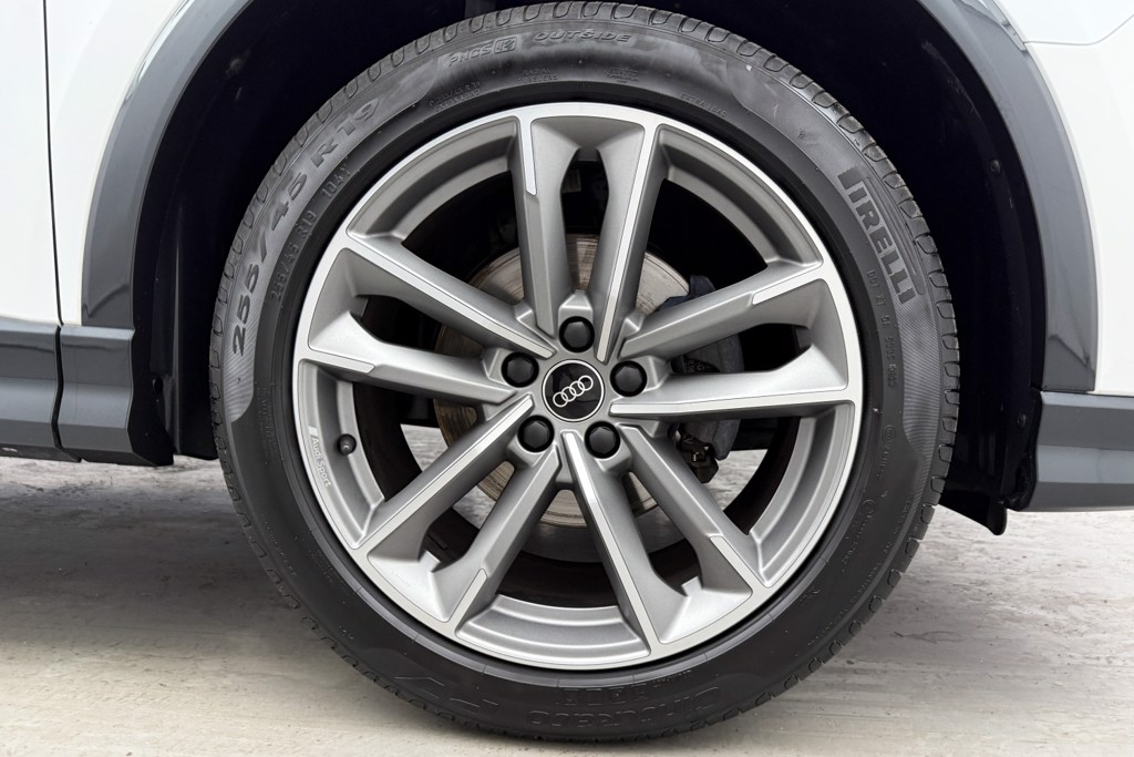 Audi Q3 Black Edition Manual Petrol SUV - Stock Number (1546657) - 34th supplementary image
