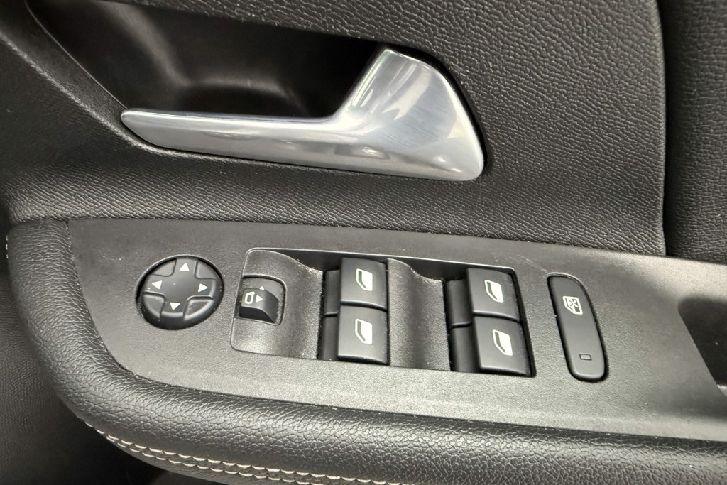Vauxhall Mokka Sri Nav Premium Manual Petrol SUV - Stock Number (1546668) - 17th supplementary image