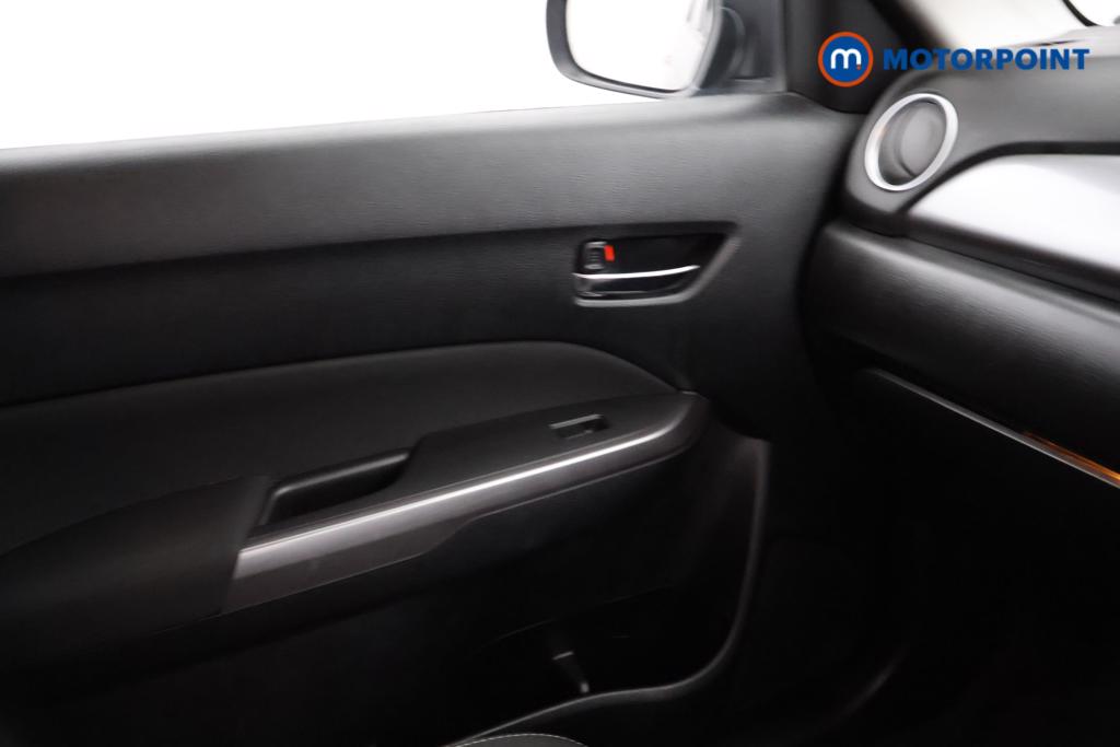 Suzuki Vitara Sz-T Manual Petrol-Electric Hybrid SUV - Stock Number (1547800) - 8th supplementary image