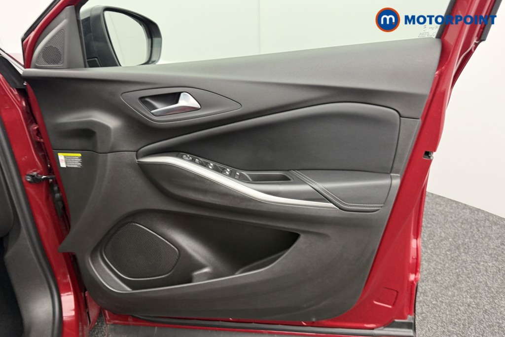 Vauxhall Grandland Ultimate Manual Petrol SUV - Stock Number (1547881) - 17th supplementary image