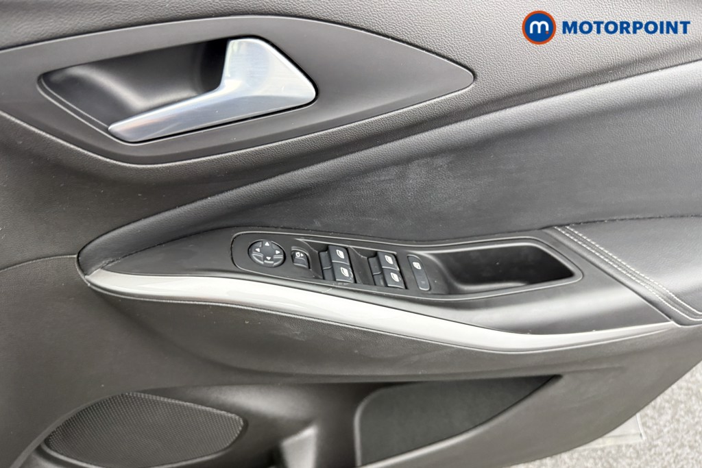 Vauxhall Grandland Ultimate Manual Petrol SUV - Stock Number (1547885) - 16th supplementary image