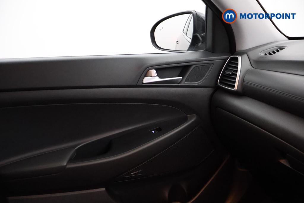 Hyundai Tucson Premium Manual Petrol SUV - Stock Number (1547898) - 8th supplementary image