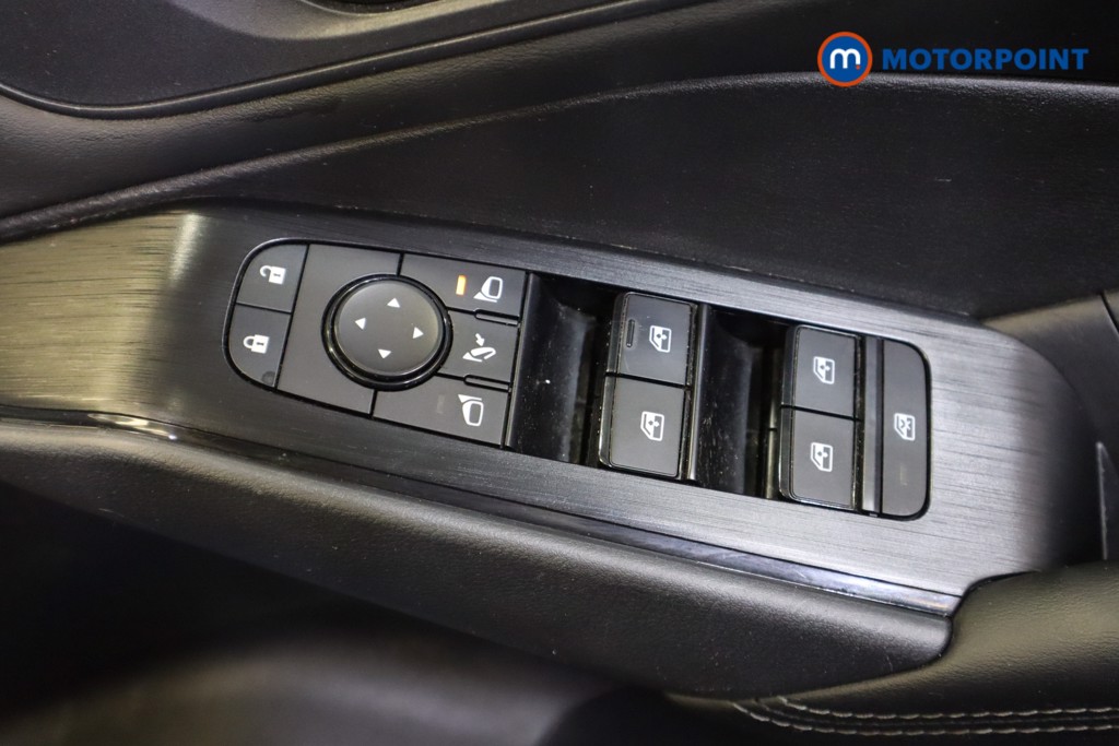 Nissan Qashqai Acenta Premium Manual Petrol SUV - Stock Number (1547919) - 7th supplementary image