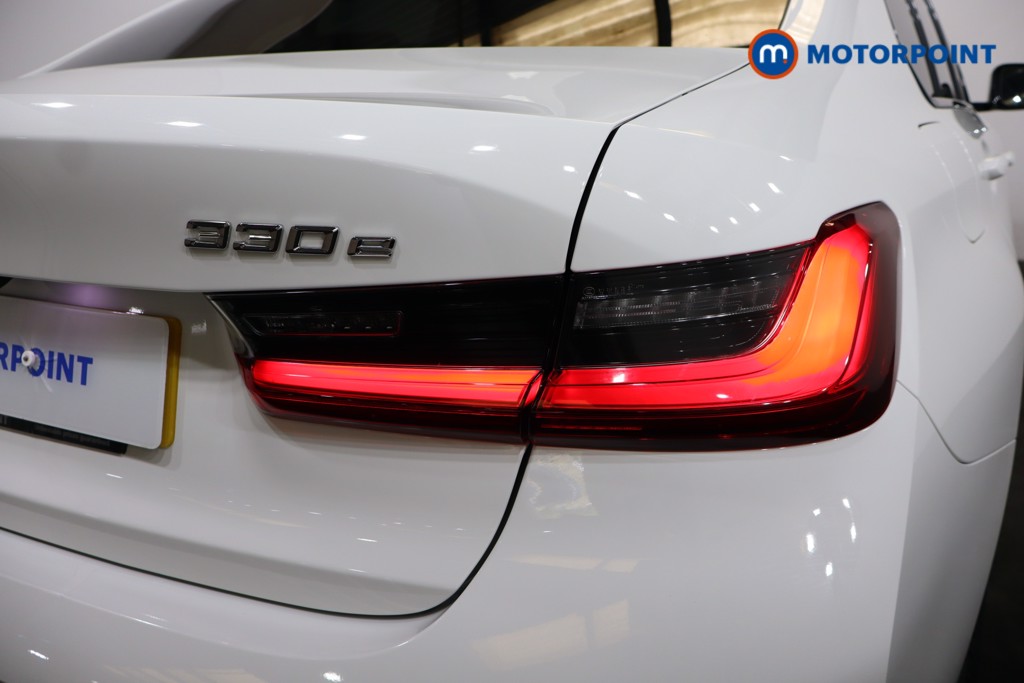 BMW 3 Series M Sport Automatic Petrol Plug-In Hybrid Saloon - Stock Number (1548107) - 26th supplementary image