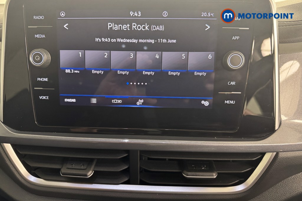 Volkswagen T-Roc Style Automatic Petrol SUV - Stock Number (1548176) - 2nd supplementary image