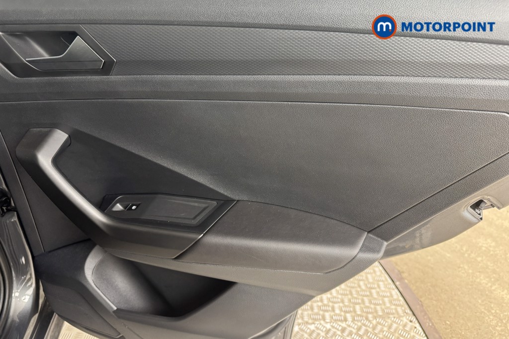 Volkswagen T-Roc Style Automatic Petrol SUV - Stock Number (1548176) - 16th supplementary image