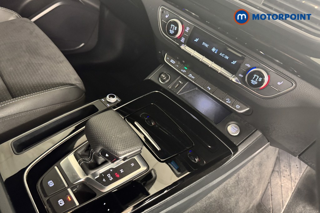 Audi Q5 Black Edition Automatic Petrol Plug-In Hybrid SUV - Stock Number (1548657) - 11th supplementary image