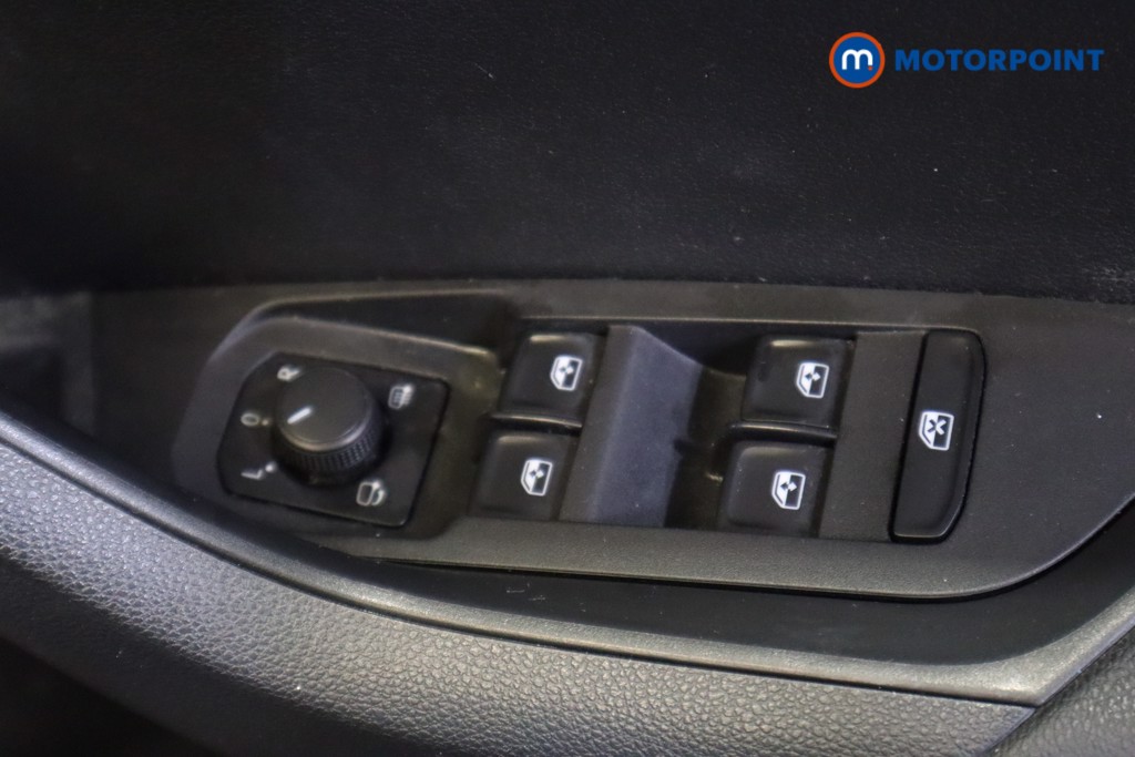 Skoda Karoq Sport Line Automatic Petrol SUV - Stock Number (1548860) - 7th supplementary image
