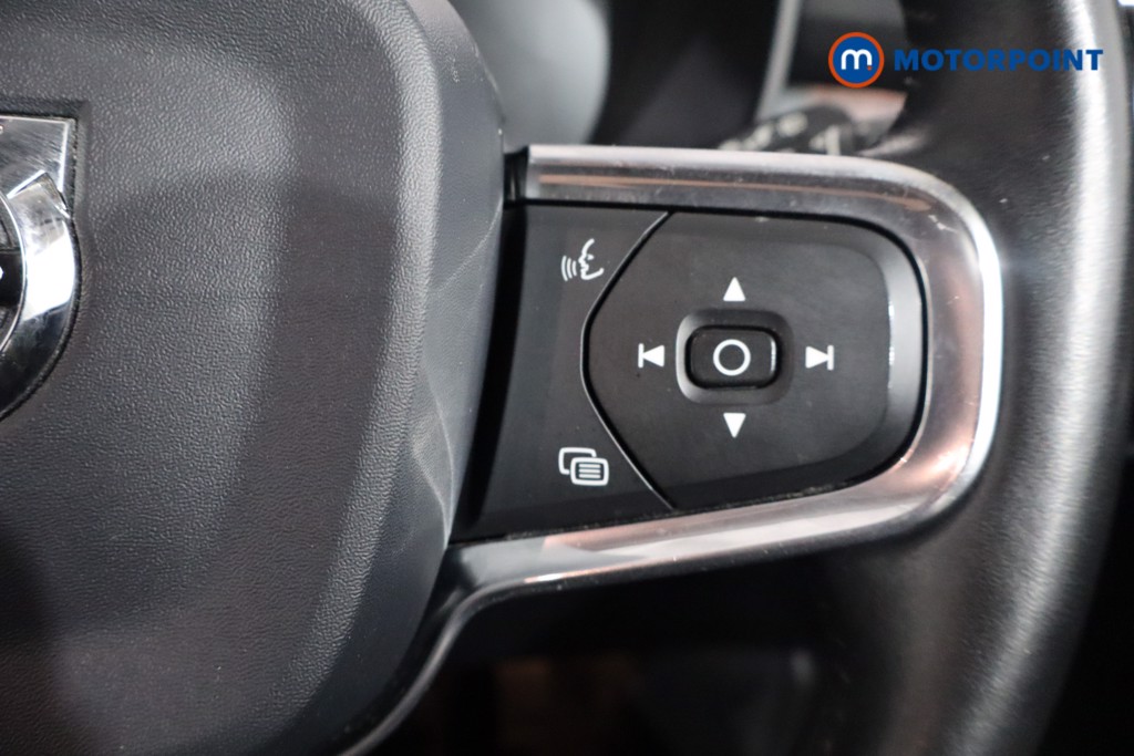 Volvo Xc40 Momentum Manual Petrol SUV - Stock Number (1549044) - 8th supplementary image
