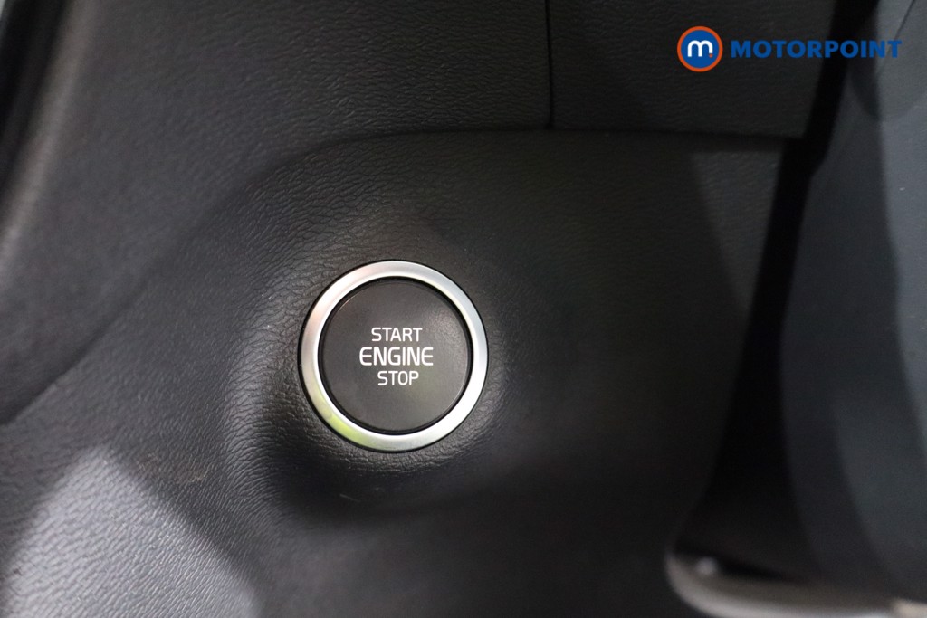 Volvo Xc40 Momentum Manual Petrol SUV - Stock Number (1549044) - 17th supplementary image