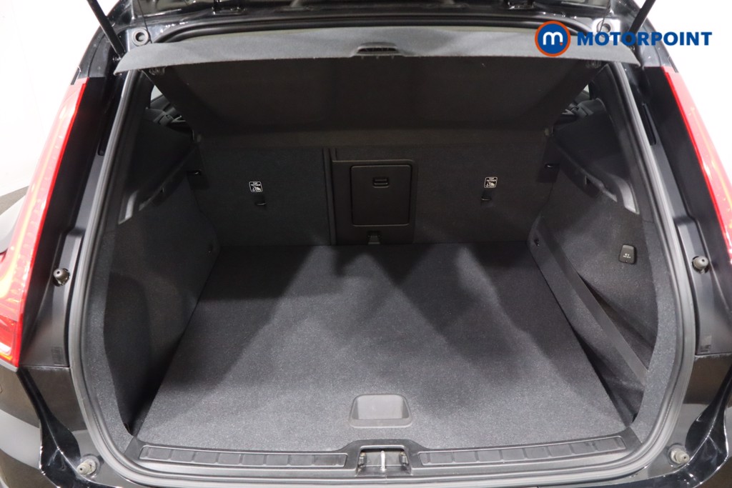 Volvo Xc40 Momentum Manual Petrol SUV - Stock Number (1549044) - 28th supplementary image
