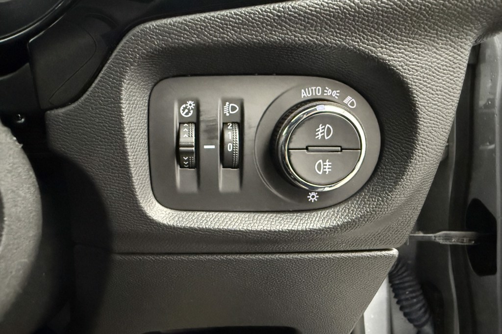 Vauxhall Corsa GS Manual Petrol Hatchback - Stock Number (1549174) - 14th supplementary image