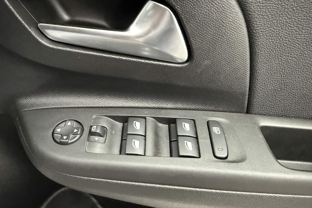Vauxhall Corsa GS Manual Petrol Hatchback - Stock Number (1549174) - 16th supplementary image