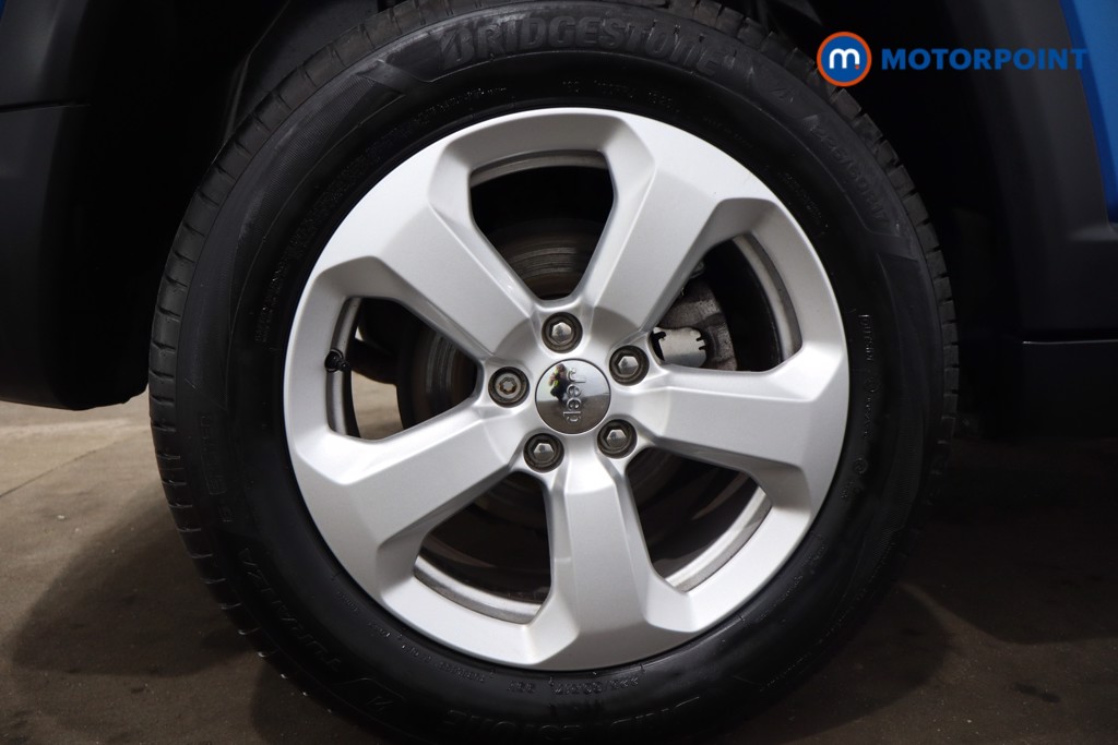 Jeep Compass Longitude Manual Petrol SUV - Stock Number (1549875) - 9th supplementary image