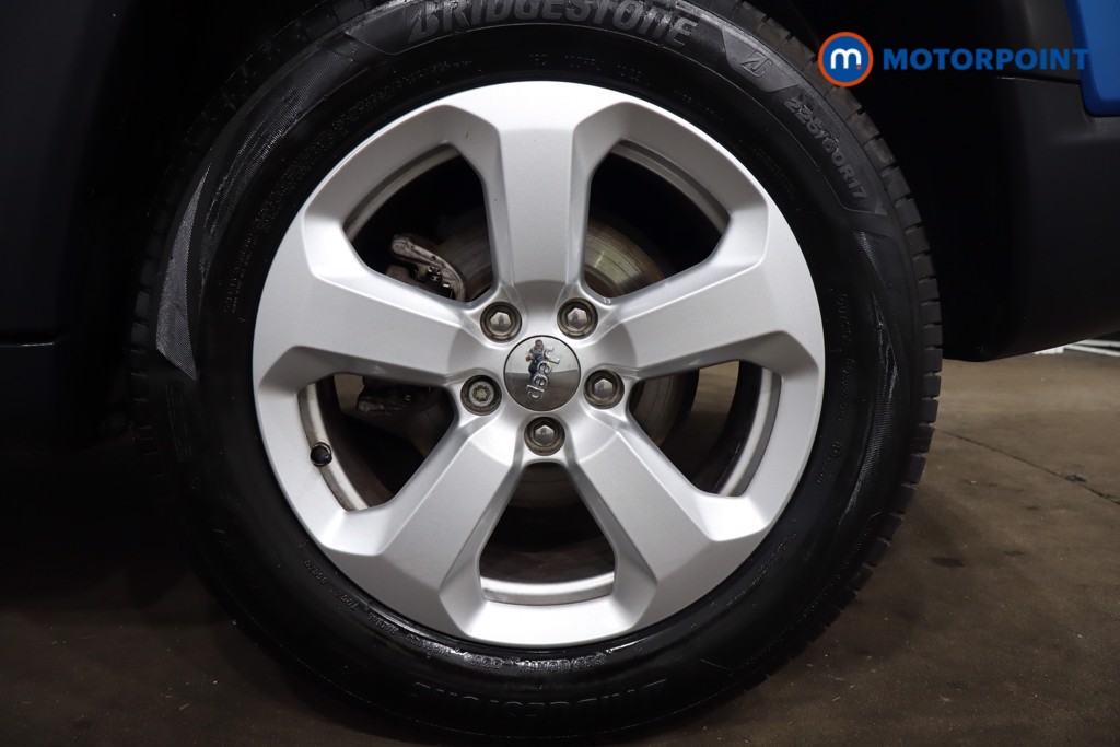 Jeep Compass Longitude Manual Petrol SUV - Stock Number (1549875) - 12th supplementary image
