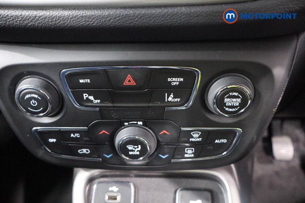 Jeep Compass Longitude Manual Petrol SUV - Stock Number (1549875) - 14th supplementary image