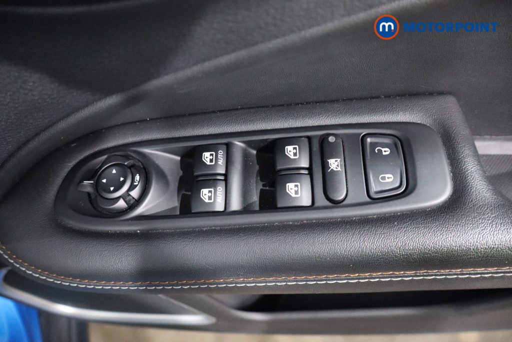 Jeep Compass Longitude Manual Petrol SUV - Stock Number (1549875) - 18th supplementary image