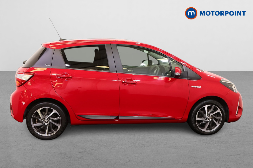 Toyota Yaris Y20 Automatic Petrol-Electric Hybrid Hatchback - Stock Number (1550206) - Drivers side