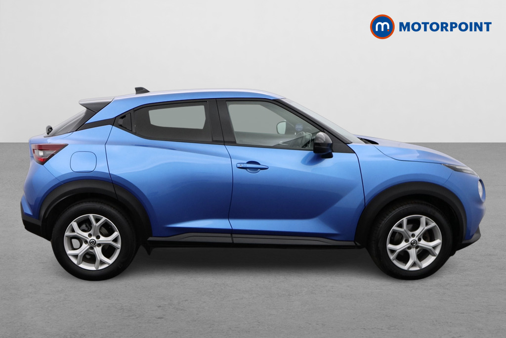Nissan Juke N-Connecta Manual Petrol SUV - Stock Number (1550352) - Drivers side