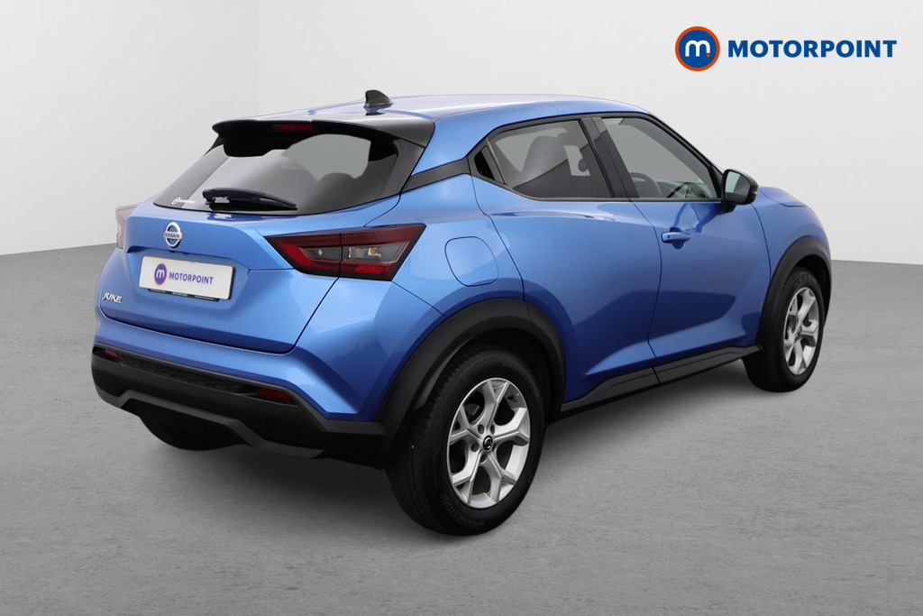 Nissan Juke N-Connecta Manual Petrol SUV - Stock Number (1550352) - Drivers side rear corner