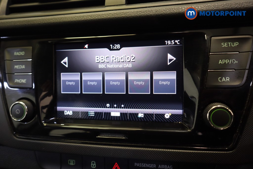 Skoda Fabia Colour Edition Manual Petrol Hatchback - Stock Number (1550386) - 2nd supplementary image