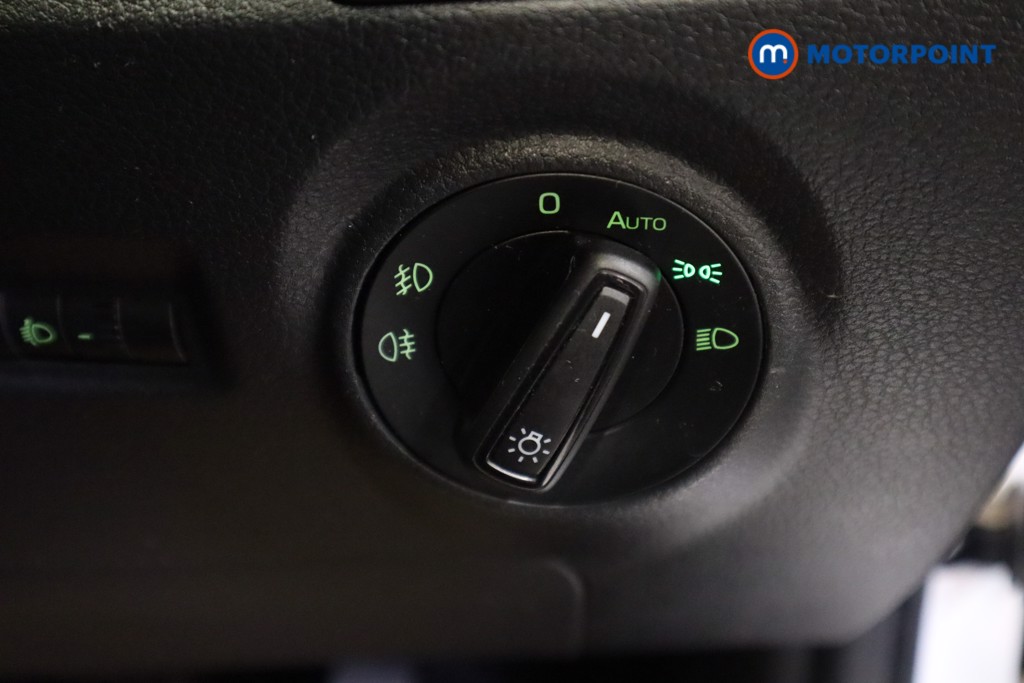 Skoda Fabia Colour Edition Manual Petrol Hatchback - Stock Number (1550386) - 9th supplementary image